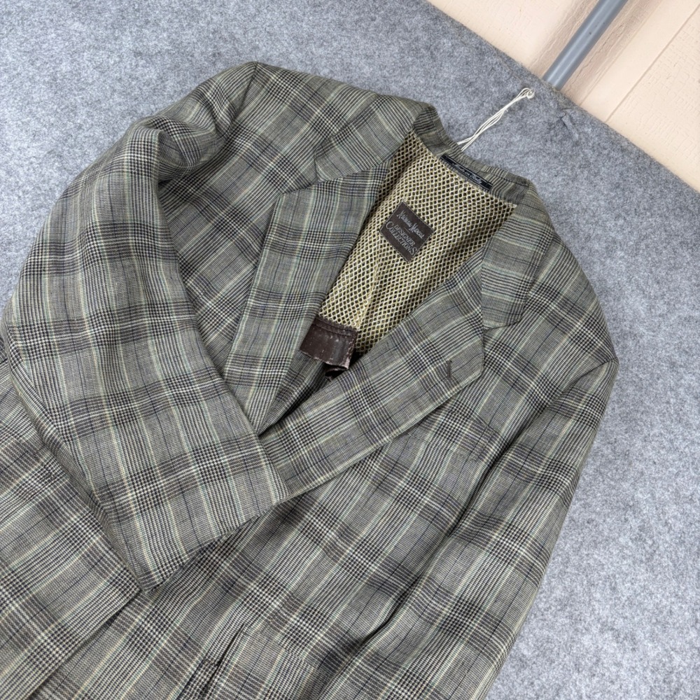 Neiman Marcus Blazer Mens 40R Brown Plaid Flax Linen Made in Italy Two Button